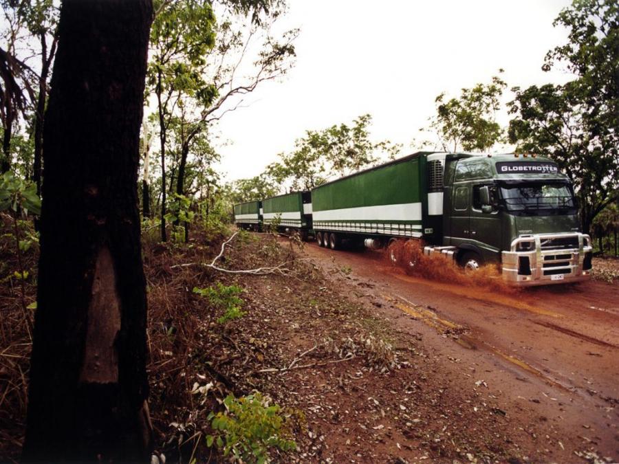  Volvo FH16 2003 года  (AU) (фото 2 из 6)
